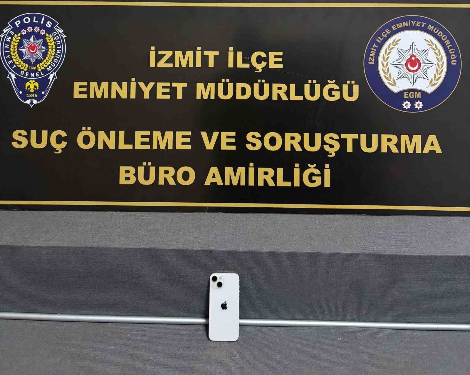 Kendini hemşire olarak tanıtıp telefonları alarak kaçan şüpheli yakalandı