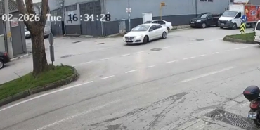 Bursa’da motosiklet sürücüsü ölümden böyle döndü