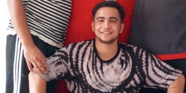 Kocaeli’de tribünden düşen genç taraftar hayatını kaybetti