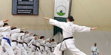 Osmangazi’de 300 karateci kuşak sevinci yaşadı