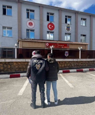 Bilecik’te 17 dosyadan 23 yıl hapis cezası bulunan şahıs yakalandı