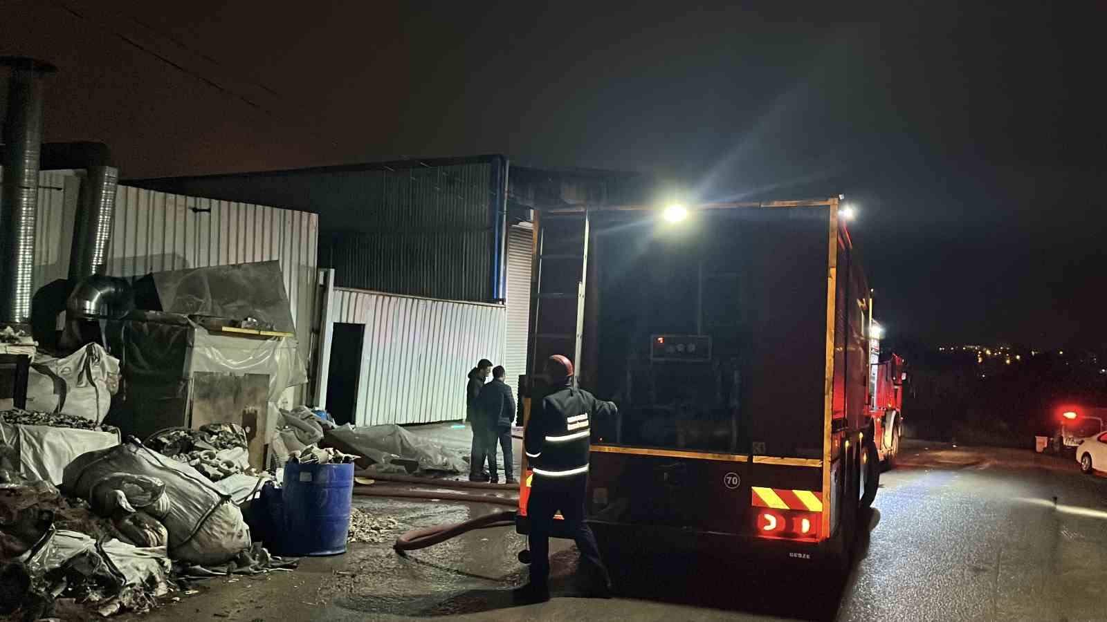 Kocaeli’de metal işleme atölyesinde yangın