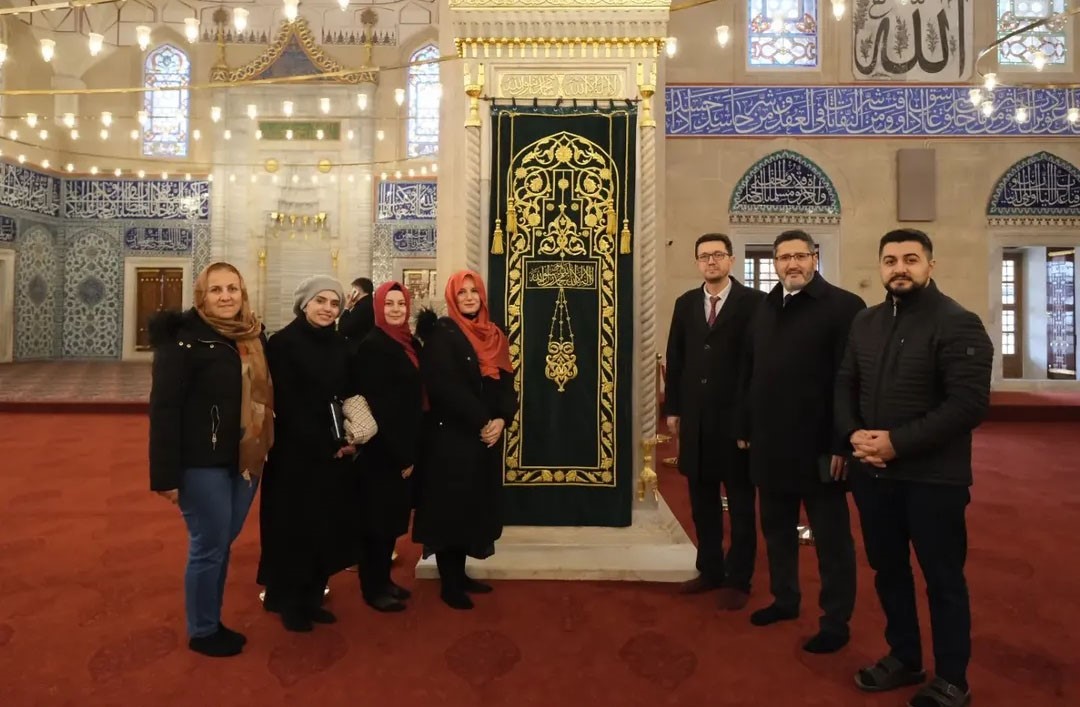 Selimiye Camii’nin minber örtüsü yenilendi