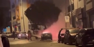 Çanakkale’de yanan araç bomba gibi patladı