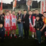 Esenyurt Belediyesi Mahalleler Arası Futbol Turnuvası’nın kazananı dostluk oldu
