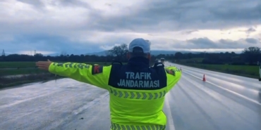 Çanakkale’de jandarmadan sürücülere ve yolculara denetim