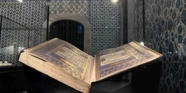 Osmanlı’nın en büyük mushafı Ramazan ayına özel ilk kez Topkapı Sarayı’nda sergide