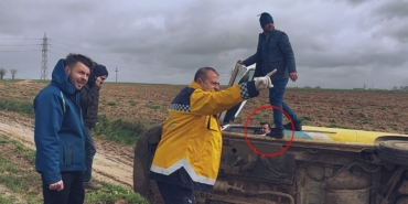 Tekirdağ’da PTT kargo aracı devrildi: 1 yaralı