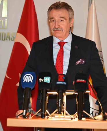 Eski Devlet Bakanı Tüzmen: "86 milyonuz ama sanayide adam yok"