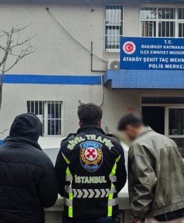 Bahçelievler’de makas atan sürücüler kameraya yansıdı