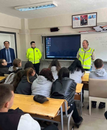 Çan Emniyeti’nden 442 öğrenciye güvenli sürüş eğitimi