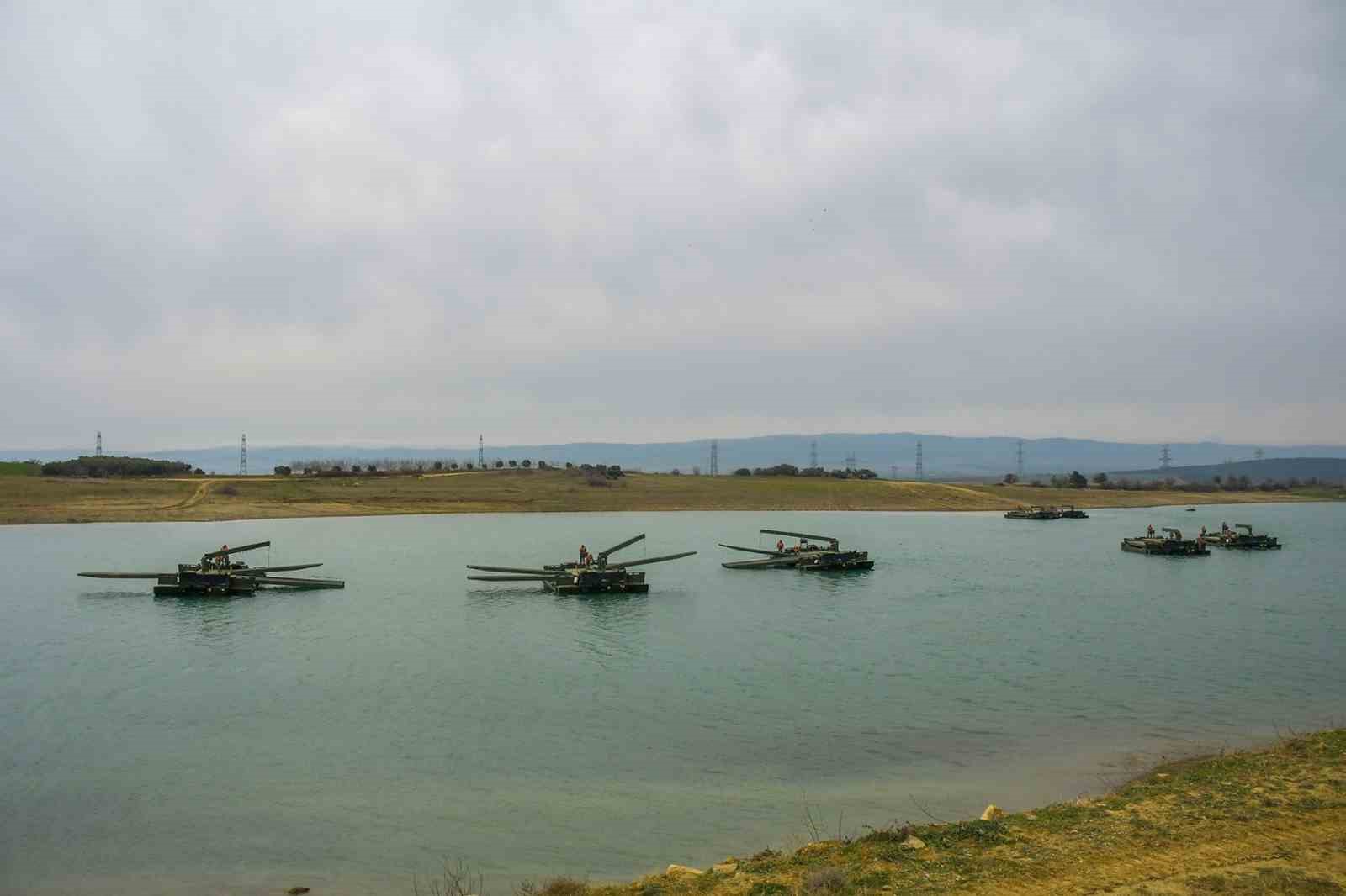 Kırklareli’nde "durgun sulardan geçiş eğitimi" başarıyla tamamlandı