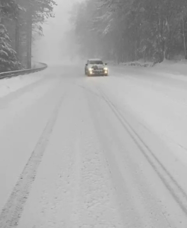 Uludağ’da dün gece yoğun kar yağdı, kar kalınlığı 163 santimetreye ulaştı