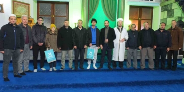 Burhaniye’de Türkiye Gençlik Vakfından Sabah Namazı Buluşması düzenledi