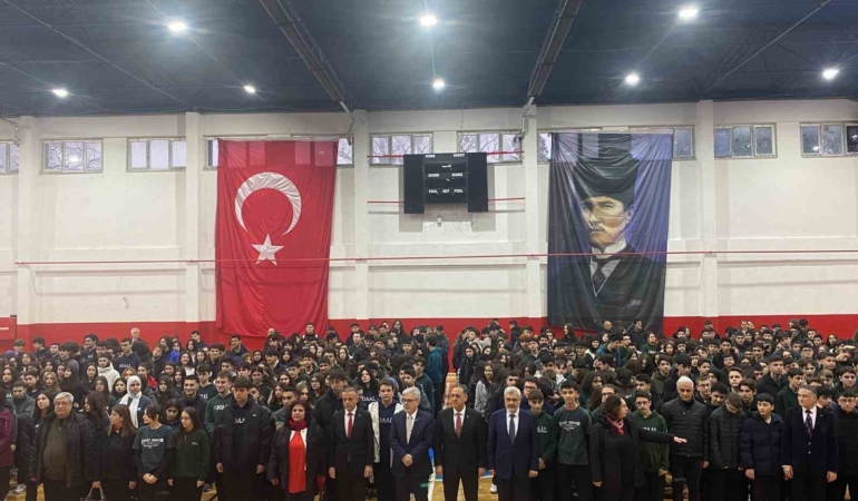 Yalova’da ikinci dönem, "İlk Ders: Bayrak" temasıyla başladı