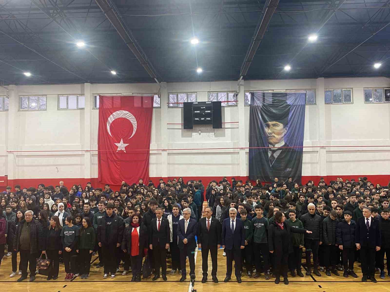 Yalova’da ikinci dönem, "İlk Ders: Bayrak" temasıyla başladı