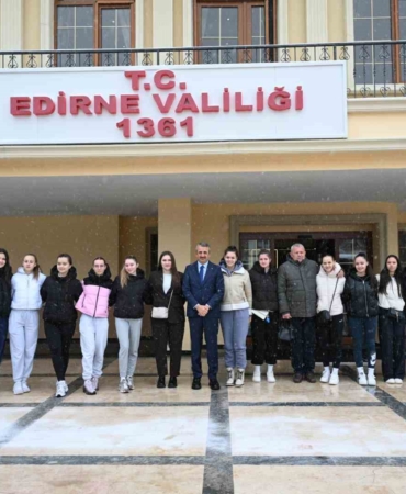 Bulgaristan Şampiyonu Kır Voleybol Takımı Edirne’de