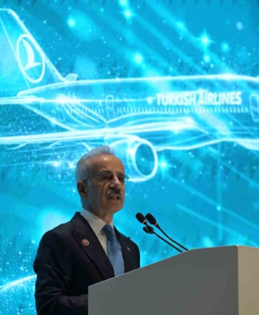 Ulaştırma ve Altyapı Bakanı Uraloğlu: "Türkiye jeostratejik bir güven adası haline gelmiştir"