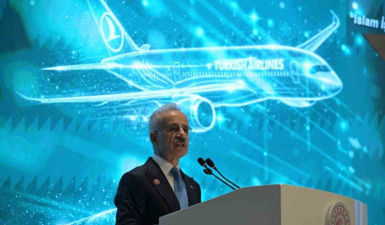 Ulaştırma ve Altyapı Bakanı Uraloğlu: “Türkiye jeostratejik bir güven adası haline gelmiştir”