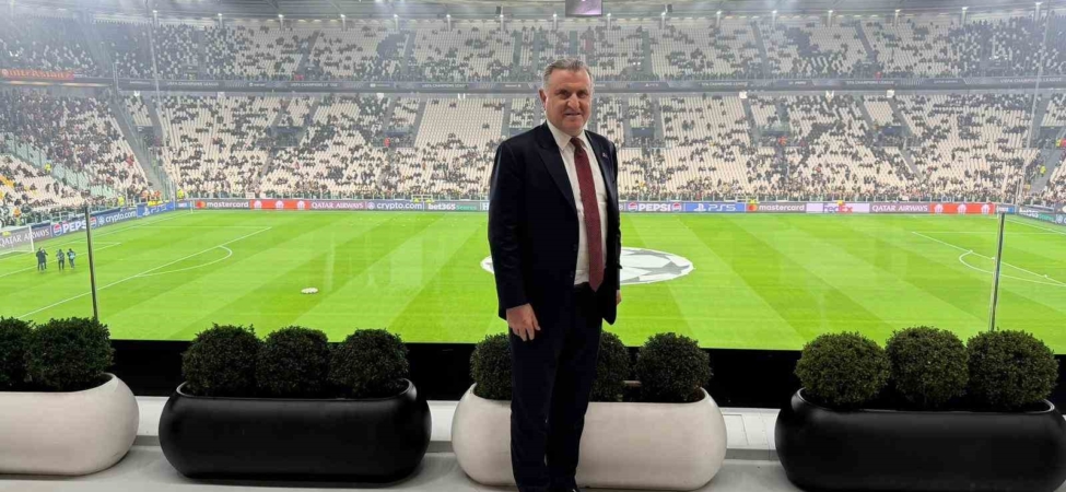 Bakan Osman Aşkın Bak, Juventus - Galatasaray maçını takip etti