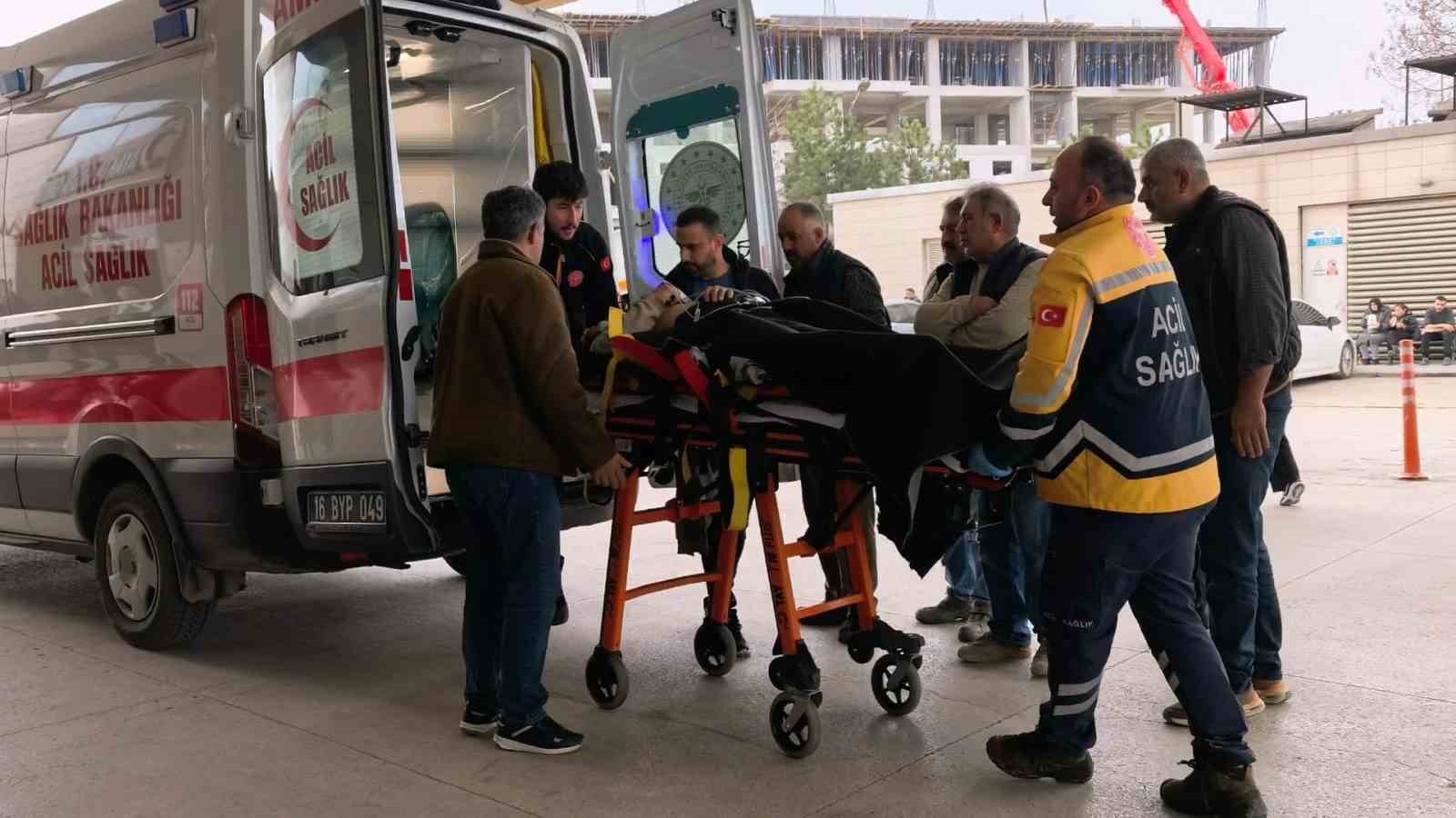 Elektrik akımına kapılan işçi 2’nci kattan düştü