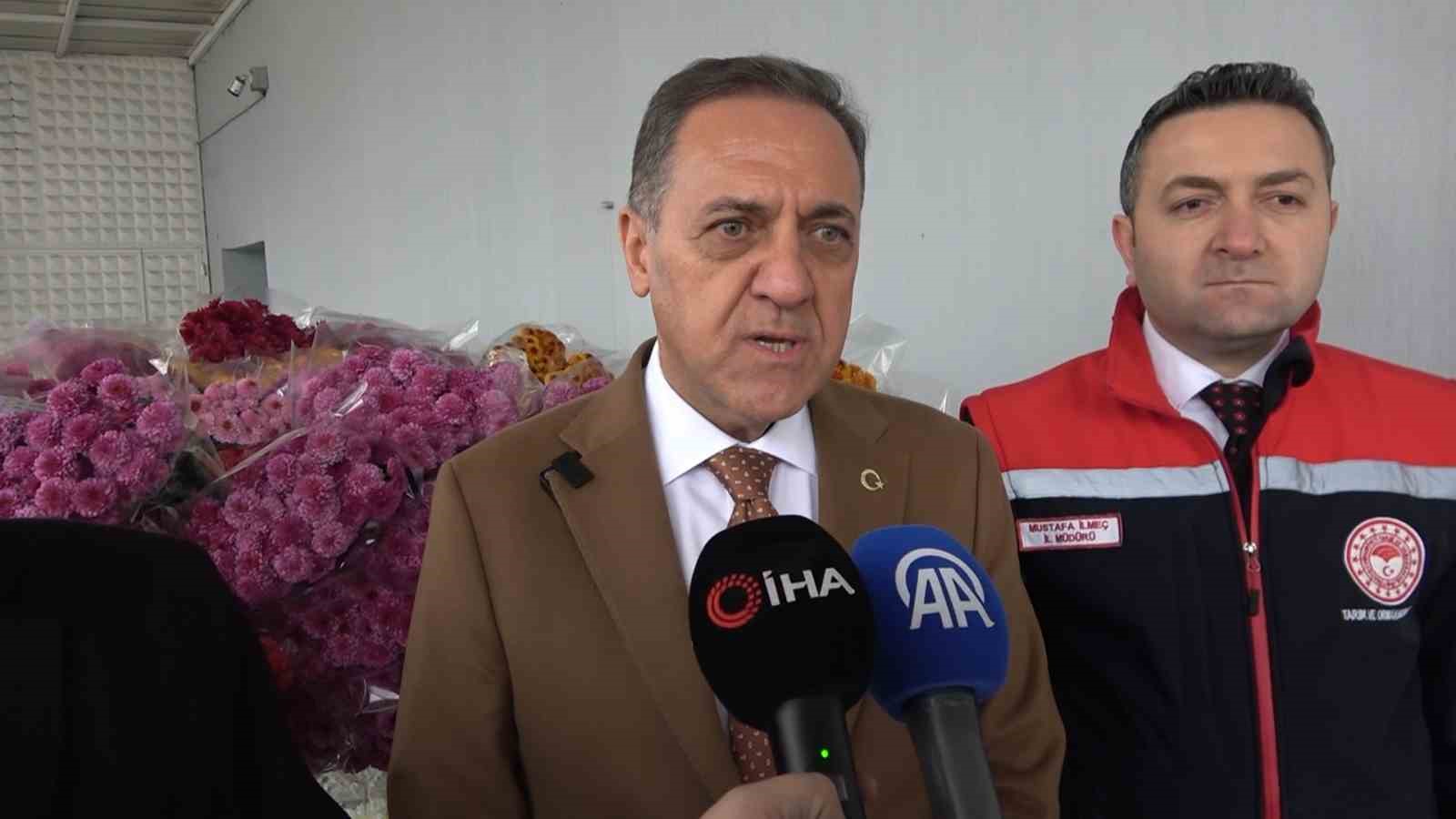 Yalova’da çiçek mezatlarında Sevgililer Günü hareketliliği