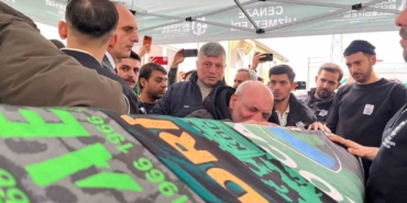 Tribünden düşerek ölen taraftarın babasından yürek yakan feryat