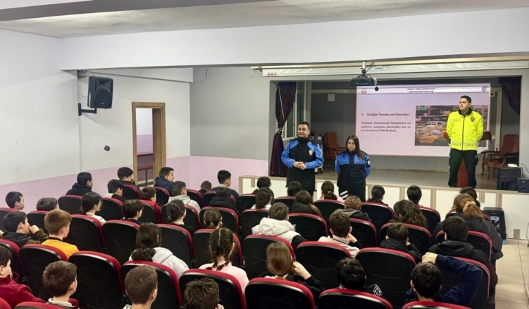 Bilecik’te öğrencilere trafik kuralları ve akran zorbalığı eğitimi