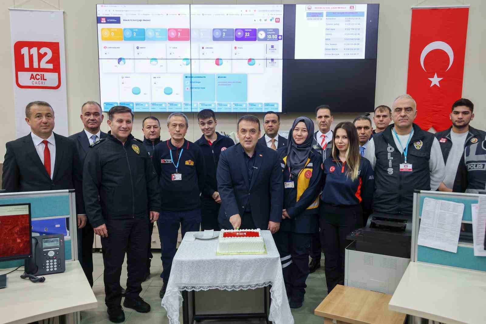 Vali Sözer 112 Acil Çağrı Merkezi’nde incelemelerde bulundu