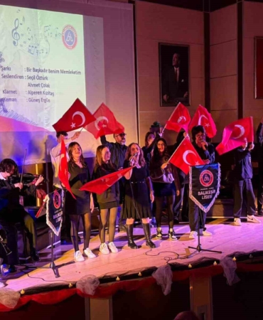 Balıkesir Lisesi’nin 141. yılı coşkuyla kutlandı