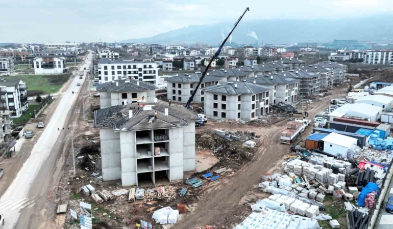 Kartepe Kent Konut Evleri’nde inşaatın yarısı tamamlandı