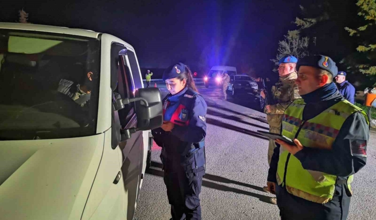 Bilecik’te araması olan 10 kişi yakalandı