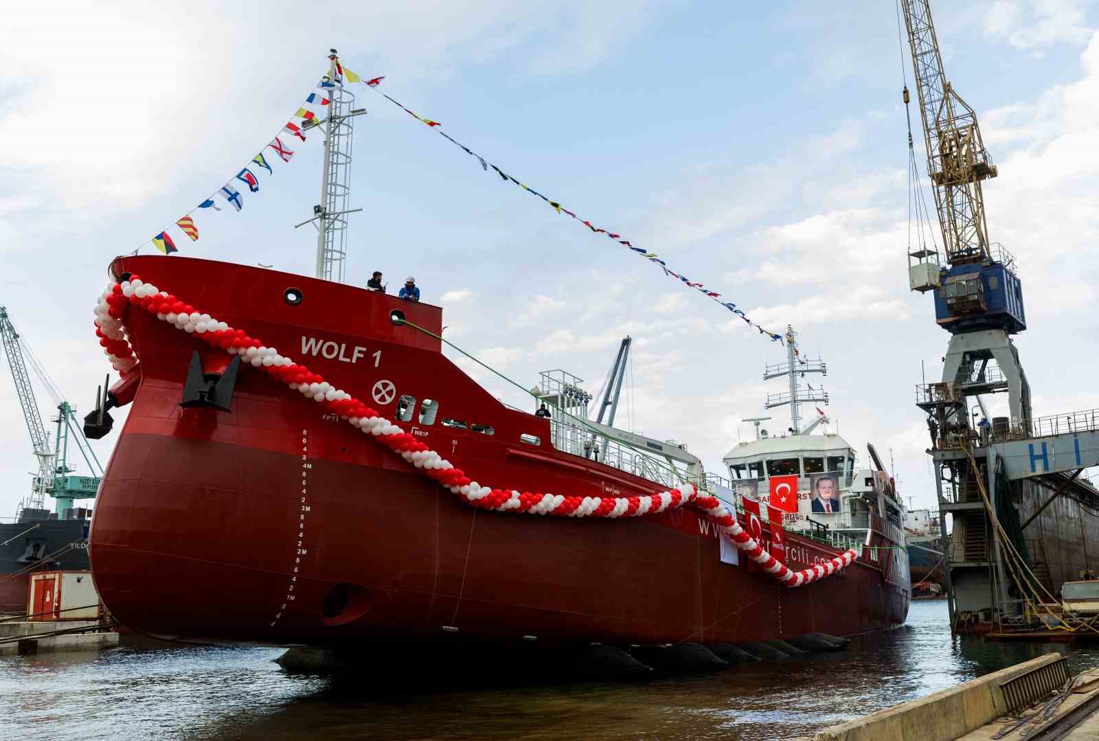 Petrol Ofisi Grubu ve Hicri Ercili Grup iş birliğinde inşa edilen ilk tanker "Wolf 1" suya indirildi