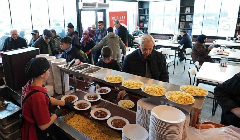 Balıkesir’de Kent Lokantası’na vatandaştan yoğun ilgi