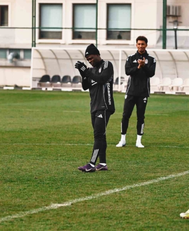 Beşiktaş’ta Junior Olaitan ilk idmanına çıktı