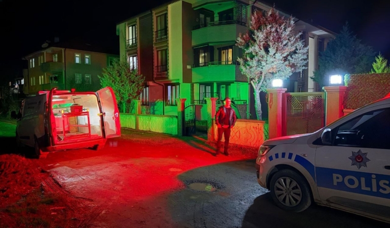 4’ncü evre kanser hastası olan kadın evinde ölü bulundu