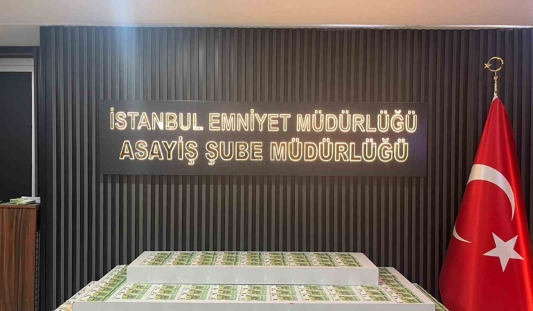 Bakırköy’de Rus turistin 25 bin euro’sunu çalanlar yakalandı