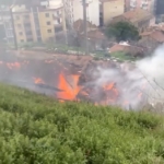 Bursa’da alev alev yanan ev kullanılmaz hale geldi