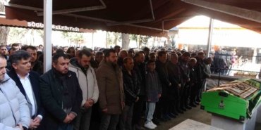 Araba almak için gittiği Antalya’da otobüs kazasında hayatını kaybeden Erdi Demirsoy toprağa verildi