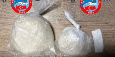 Kocaeli’de durdurulan 4 şüpheliden yüklü miktarda uyuşturucu çıktı