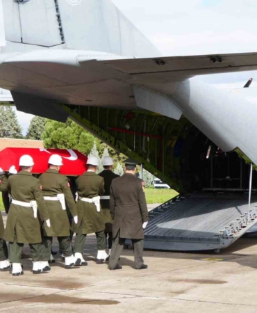 Şehit F-16 pilotunun cenazesi memleketine uğurlandı