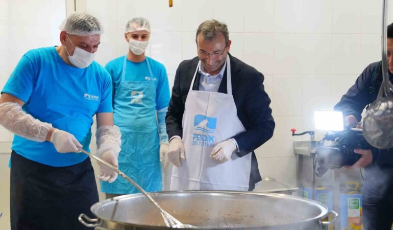 Pendik’te dayanışma ruhu Ramazan’da da yaşatılıyor