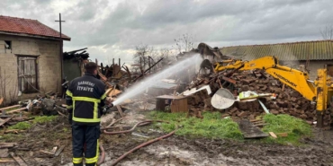 Babaeski’de kerpiç ev yangını söndürüldü