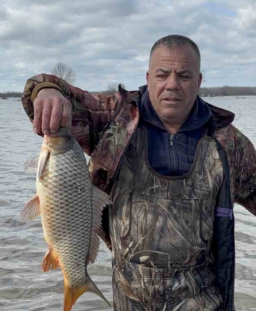 Meriç’in taşması sonrası tarlada sazan yakaladılar