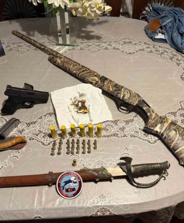 Bursa’da huzur uygulaması: Silah ve mühimmat ele geçirildi