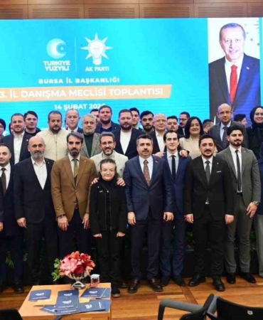 AK Parti Bursa İl Başkanı Davut Gürkan; "Gençlik, Türkiye Yüzyılı’nın bugünkü öznesidir"