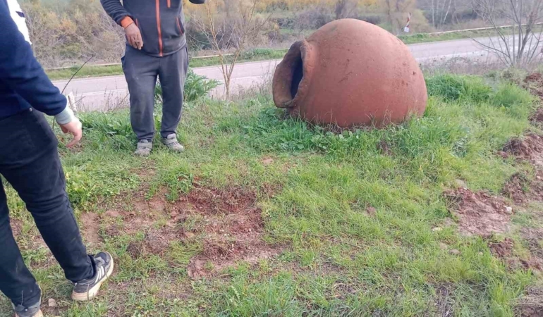 Bilecik’te bin 800 yıllık küpler gün yüzüne çıktı