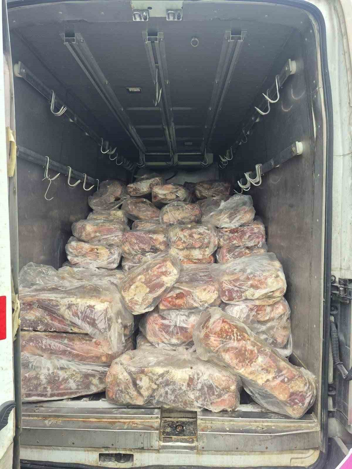 Tekirdağ’da 3 bin 500 kilogram bozuk sakatat imha edildi