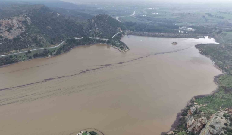 Atikhisar barajında kritik saatler, 2 mahalle için uyarı yapıldı