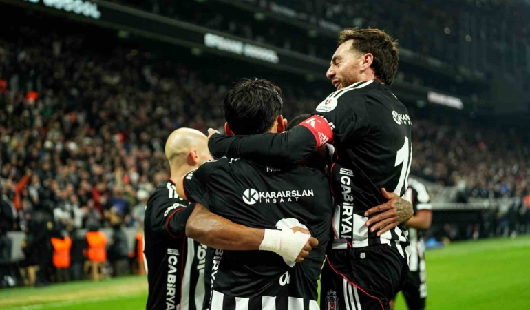 Orkun Kökçü, skor katkısına devam ediyor